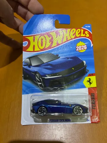 Hot Wheels Ferrari 12 Cilindri Azul