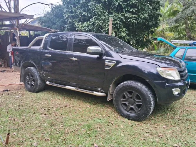 Ford Ranger XLT 3.2 20V 4X4 CD Diesel Aut. 2013