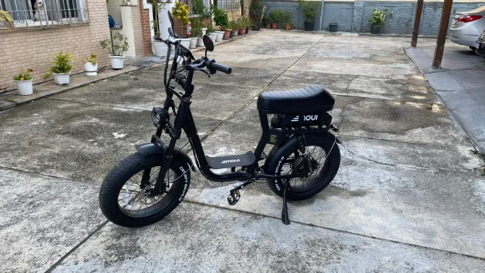 Bicicleta Elétrica Inow/Movi Club20 + Capacete + Kit travas