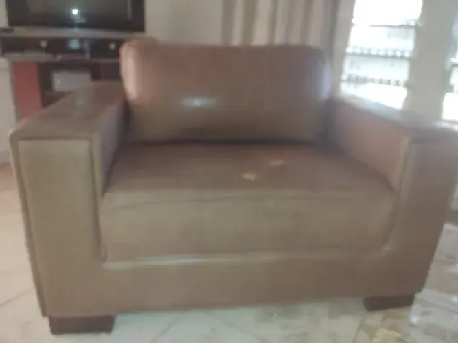 Sofá de couro