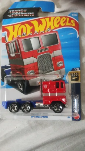 Hot Wheels Optimus Prime