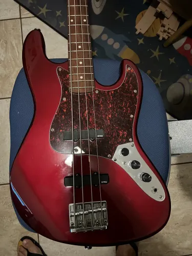 Baixo Giannini jazz bass
