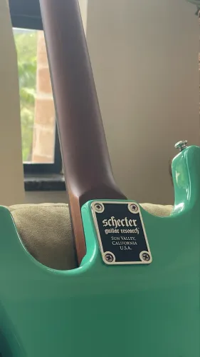Guitarra Schecter Nick Johnston Signature HSS strat ñ Fender, Suhr, 