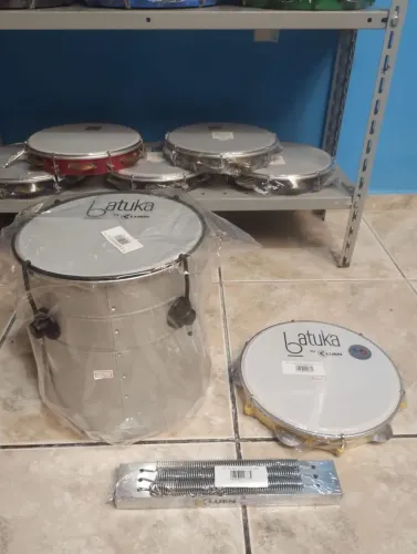 Kit pagode Repique de mão + Pandeiro 10" polegadas + Reco reco na promoção 