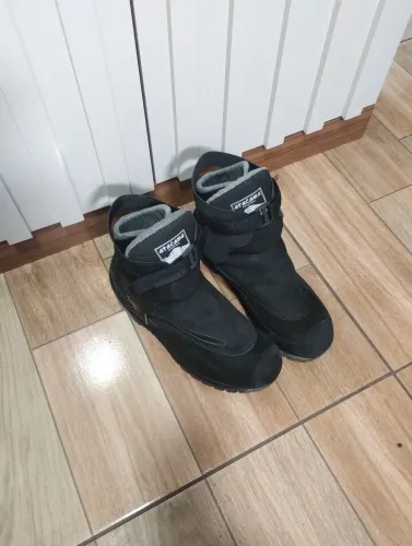 Tênis snake n42 pouco uso 150 reais pra ir logo