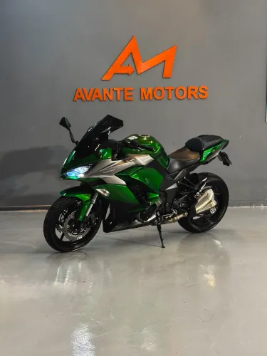 Kawasaki ninja 1000 com apenas 10MIL km rodados