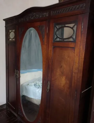 Armário de 3 portas antigo