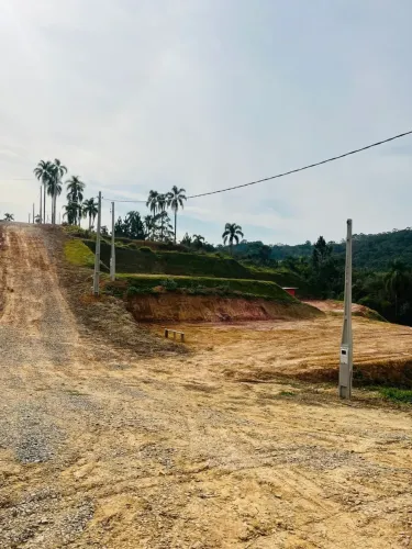 Terreno com Acesso a Rodovia Fácil / Terreno de 1000m² com ponto Wifi com Água e Energia