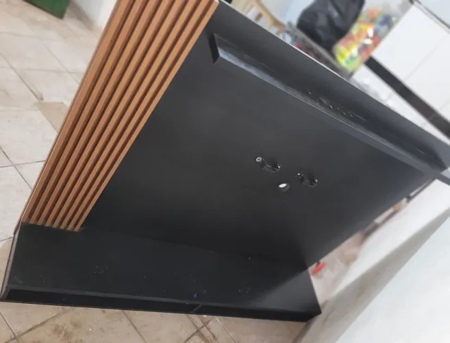 Vendo um painel para tv e uma frente de lojantoda de vidro já com os suportes