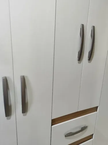 Guarda-Roupa Casal 6 Portas e 2 Gavetas - 3 Meses de Uso (Estado de Novo!)