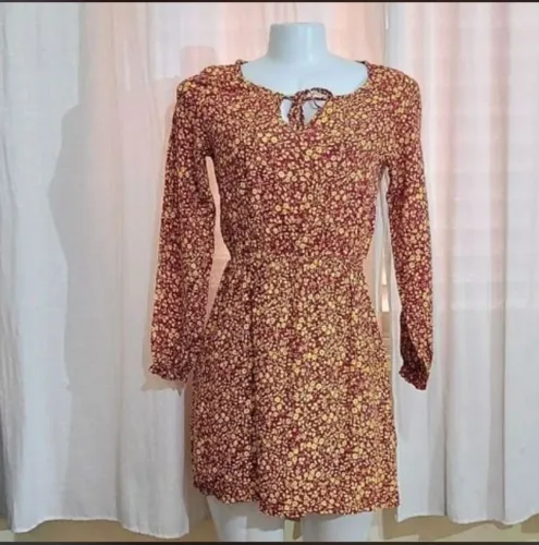 Vestido vermelho e amarelo floral toque de cor P