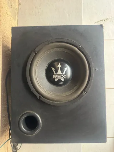 Sub automotivo REX