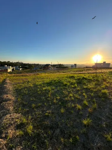 Terreno a 2 minutos do centro de Criciúma com LINDA VISTA da cidade Lot Parque dos Ipês