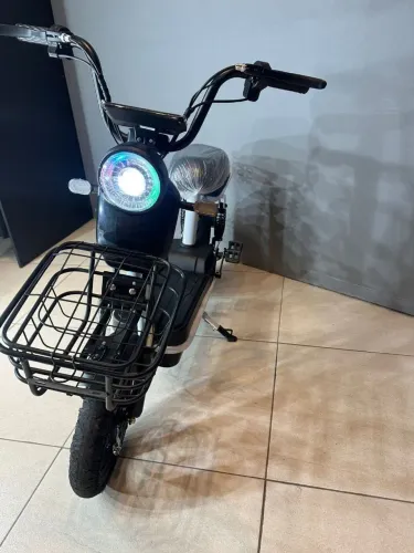 Bicicleta Elétrica Leve e fácil de manusear -