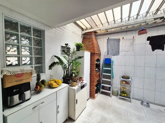 Casa de condomínio sobrado para venda possui 148 metros quadrados com 3 quartos