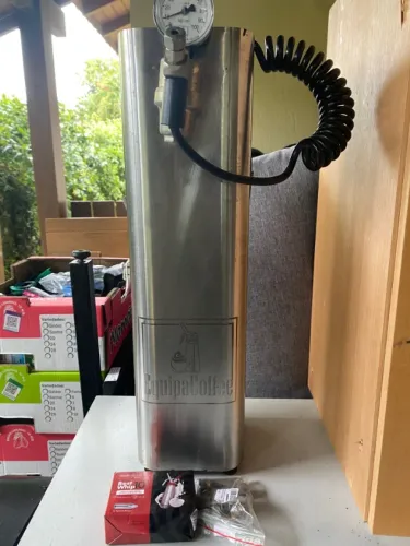 EQUIPAGAS SISTEMA DE PRESSURIZAÇÃO PROFISSIONAL DE BANCADA DA MARCA EQUIPACOFFEE
