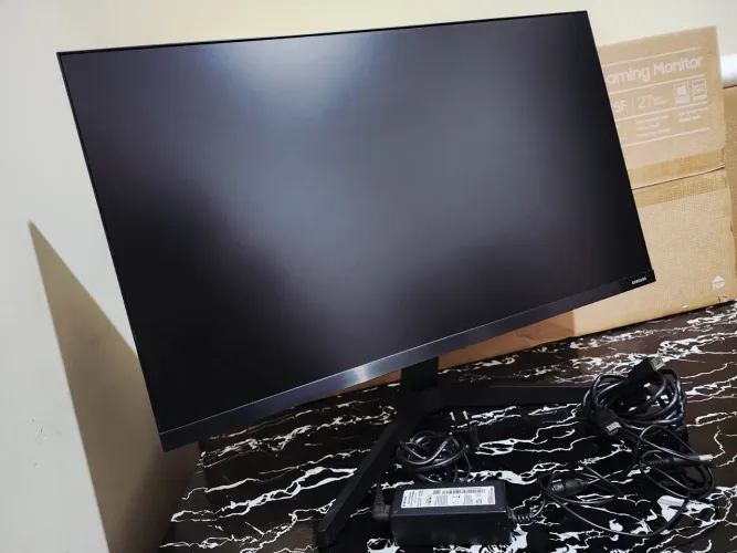 Vendo Monitor Game Samsung 27 Polegadas, Novo na caixa