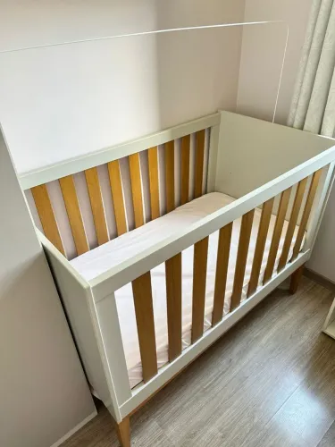 Lindo Berço Reller Noah Classic + Colchão + Suporte com Trocador Americano.