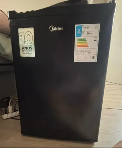 Frigobar MIDEA 67 Litros SEMINOVO