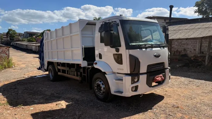 Ford Cargo 1729 ano 2014 Compactador Usimeca 16 m³