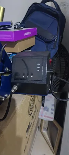 Prensa térmica para canecas marca Mundi 6x1