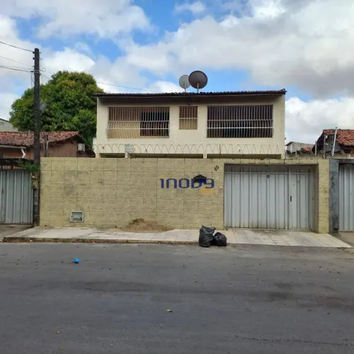Casa com 4 dormitórios à venda, 300 m² por R$ 750.000,00 - Maraponga - Fortaleza/CE