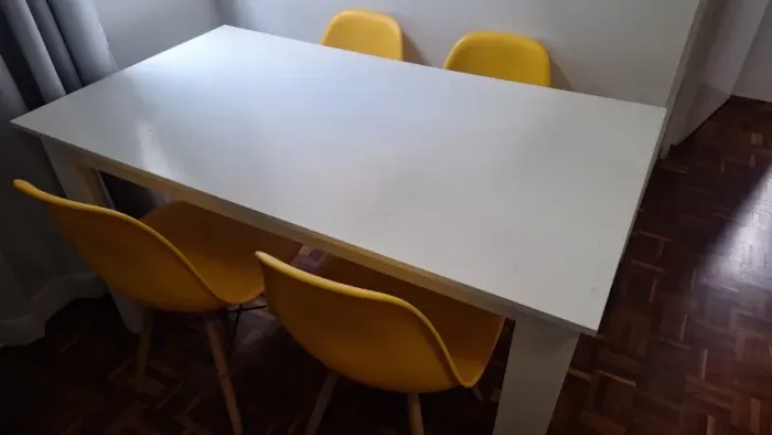 Mesa retangular branca em MDP - 4 lugares