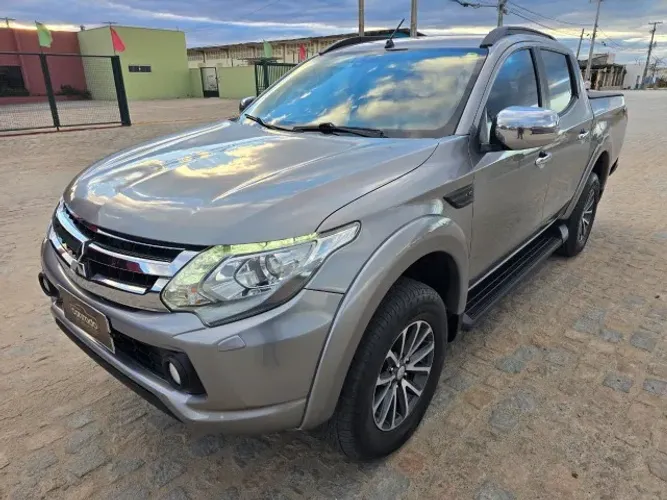 Mitsubishi L200 Triton Sport HPE-S 2.4 CD Dies. AUT 2020