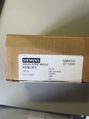 Modulo Siemens S7-1200 SM 1232 AQ 4 Saidas Analogicas 6ES7232-4HD32-0XB0 Novo