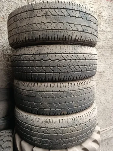 Pneu 275/70/18