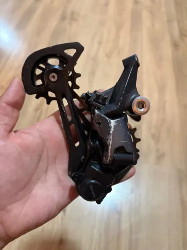 Câmbio Shimano Deore 12V