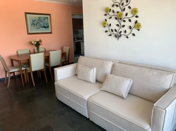 OPORTUNIDADE Direto com proprietária sem intermediaçao- 2 banheiros, piso original