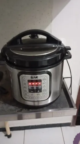 Panela de pressão elétrica