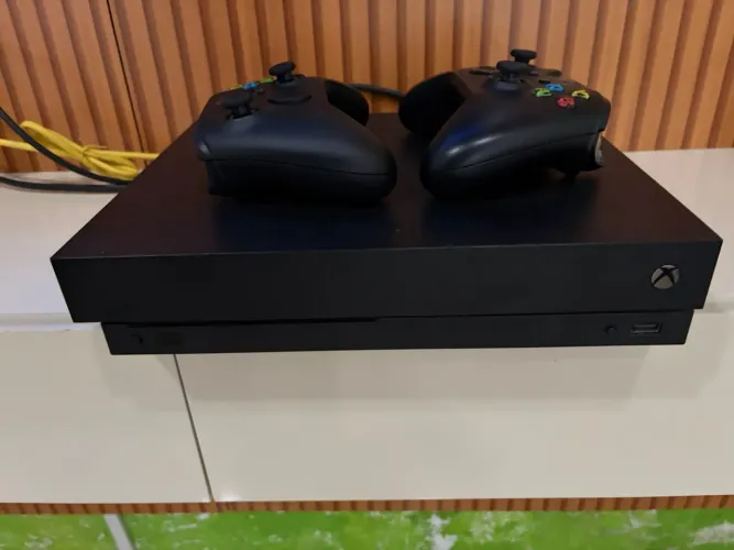 X box one X 1tb