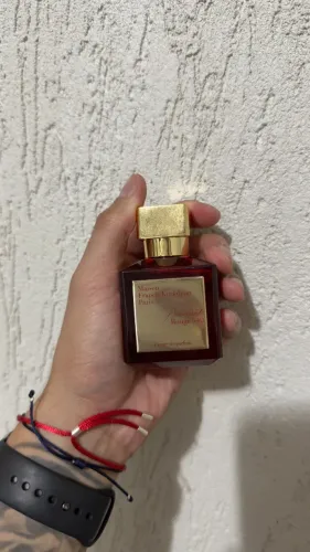 Baccarat Rouge 540 da Maison Francis Kurkdjian. 