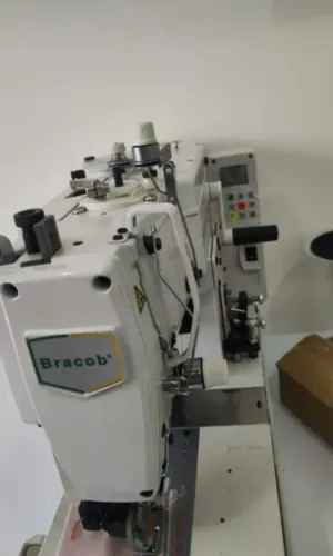 Maquina de costura Caseadeira Bracob