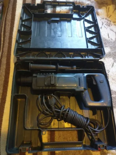 Vendo martelete perfurador de impacto Bosch 11212vsr 450w