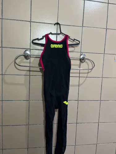 Traje de aguas abertas tamanho 26