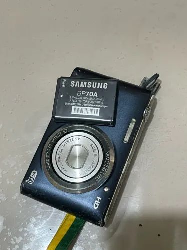 Câmera Samsung ST2014F