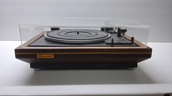Toca disco garrard - 630 S