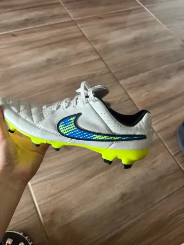 Chuteira Nike Tiempo