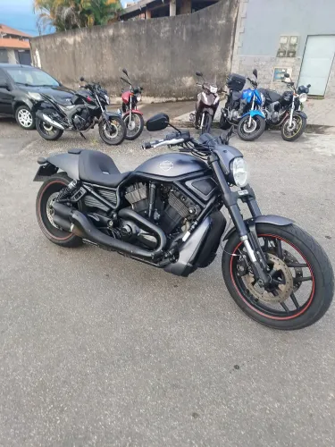 HARLEY DAVIDSON IMPECÁVEL E BAIXA KM