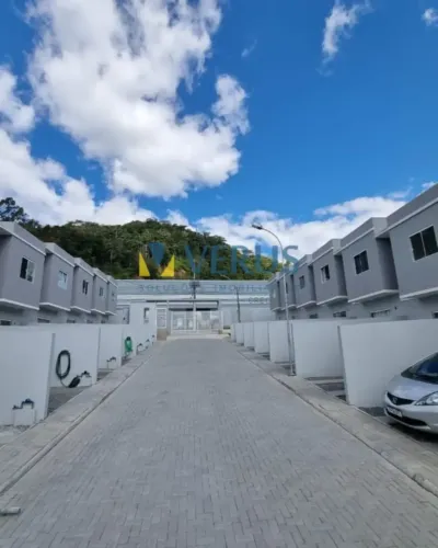 Sobrado com 02 Dormitórios em Ótima Localização | Itajaí