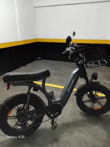 Bike elétrica Q8 fat marca GTSM1