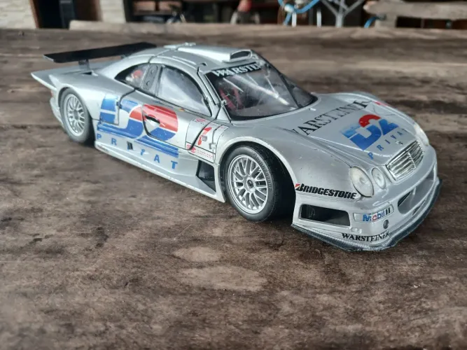 Miniatura Mercedes