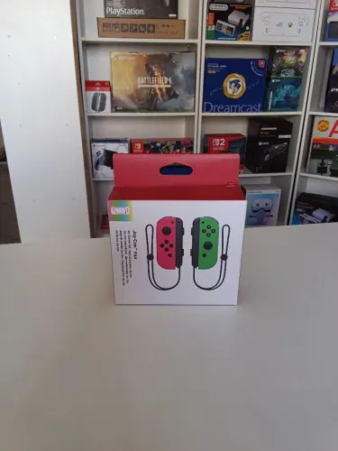 Vendo Joy Con Rosa e Verde Nintendo Switch primeira linha Novo