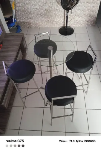 mesa para escritório lanchonete toda no inox com quatro bancos inox seminovos