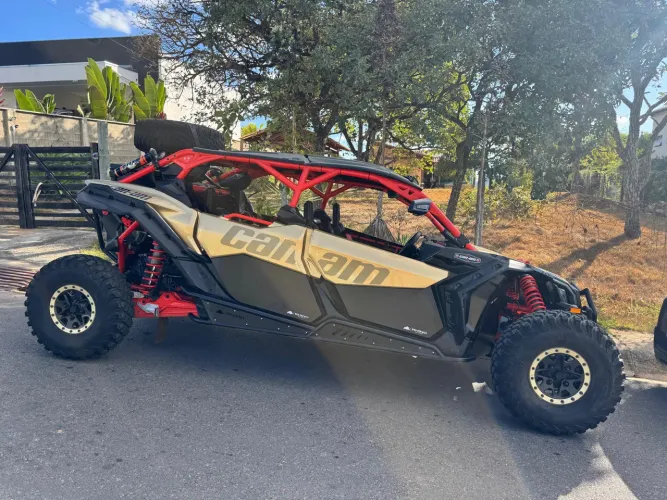UTV Maverick X3 turbo R