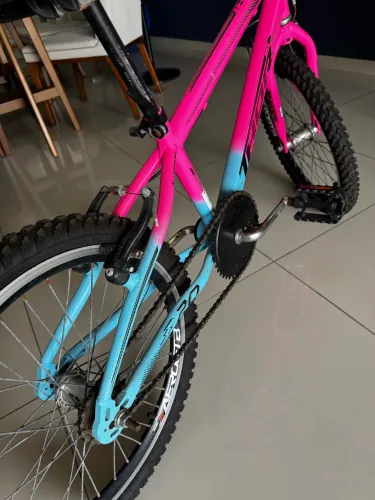 Bicicleta de alumínio infantil