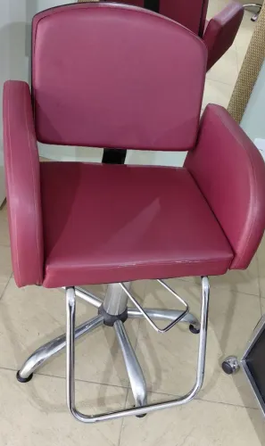 Vendo cadeira altura regulável